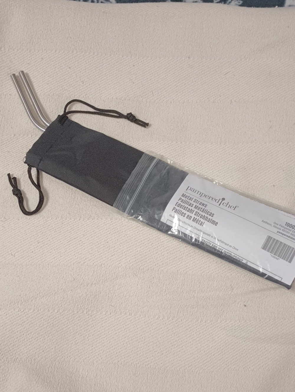 Pampered Chef Silver Metal Straws with Black Drawstring Pouch